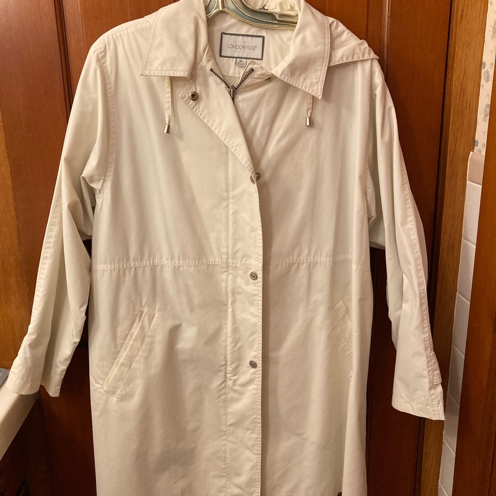 Woman’s Spring London Fog Jacket